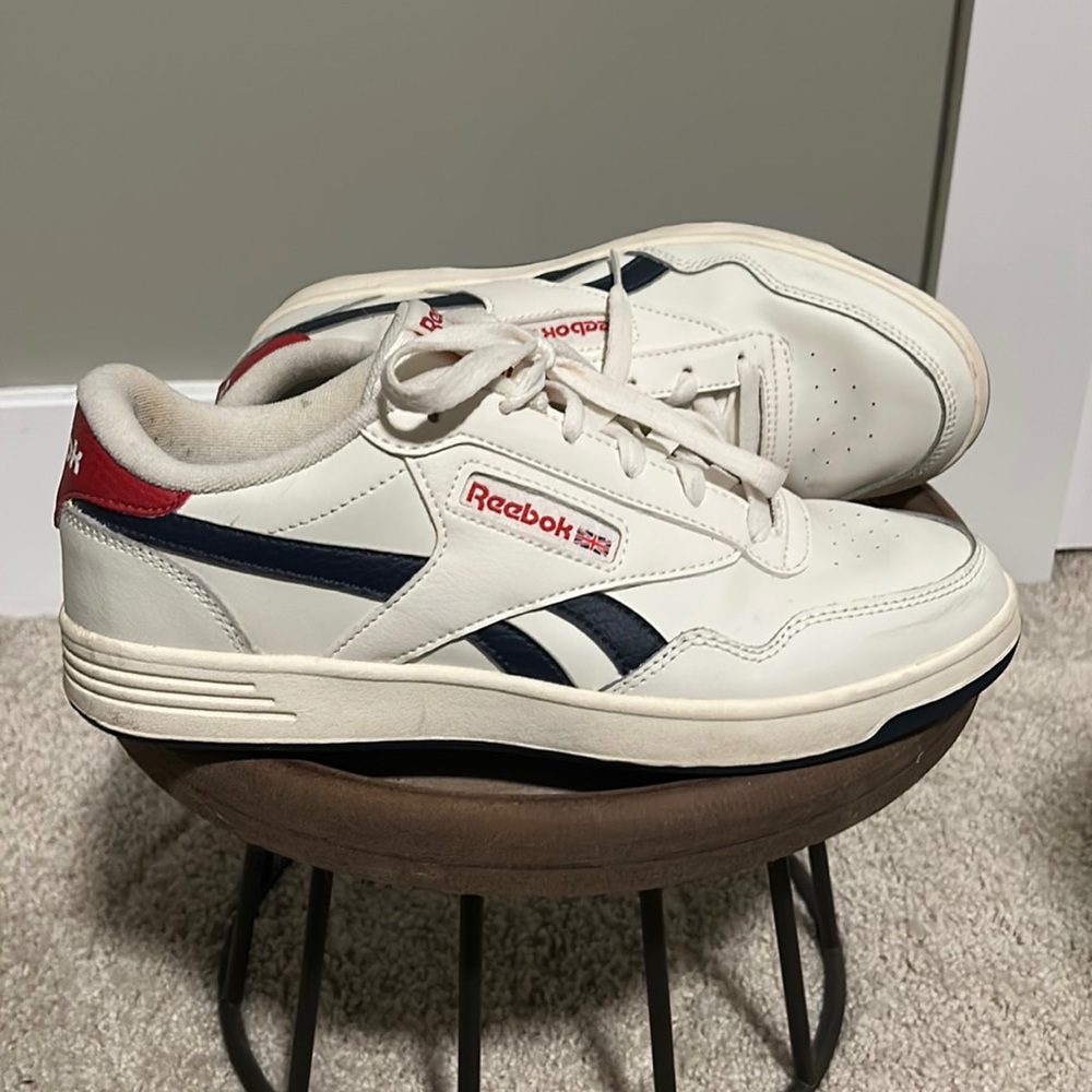 Women’s Classic Reebok shoe